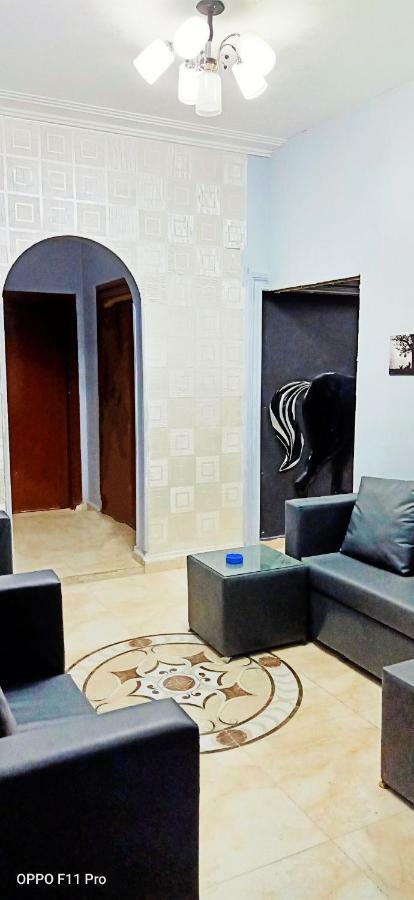 نزل القاهرةفي بيت شباب اجاتا المظهر الخارجي الصورة